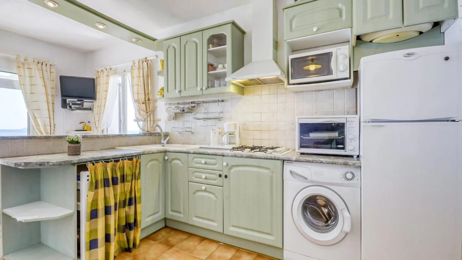 Apartment With Furnished Terrace Roses 0*,  Hiszpania