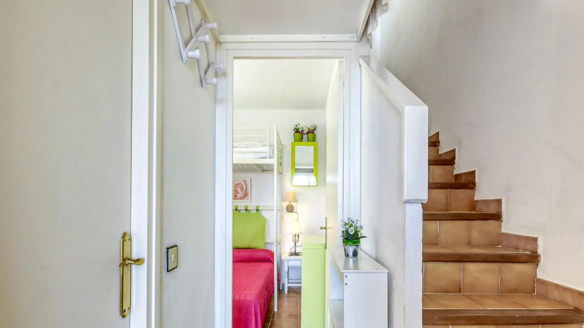 Apartment With Furnished Terrace Roses Hiszpania