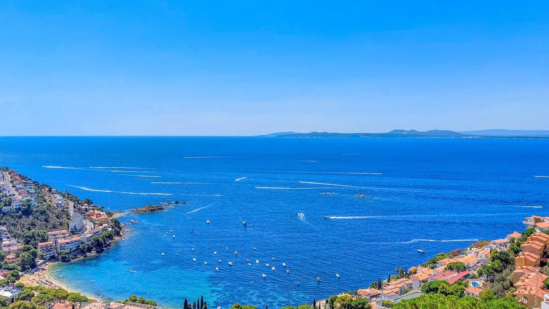 Apartment With Furnished Terrace Roses Hiszpania
